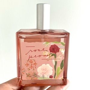 Illume rose peony vegan perfume spray cologne